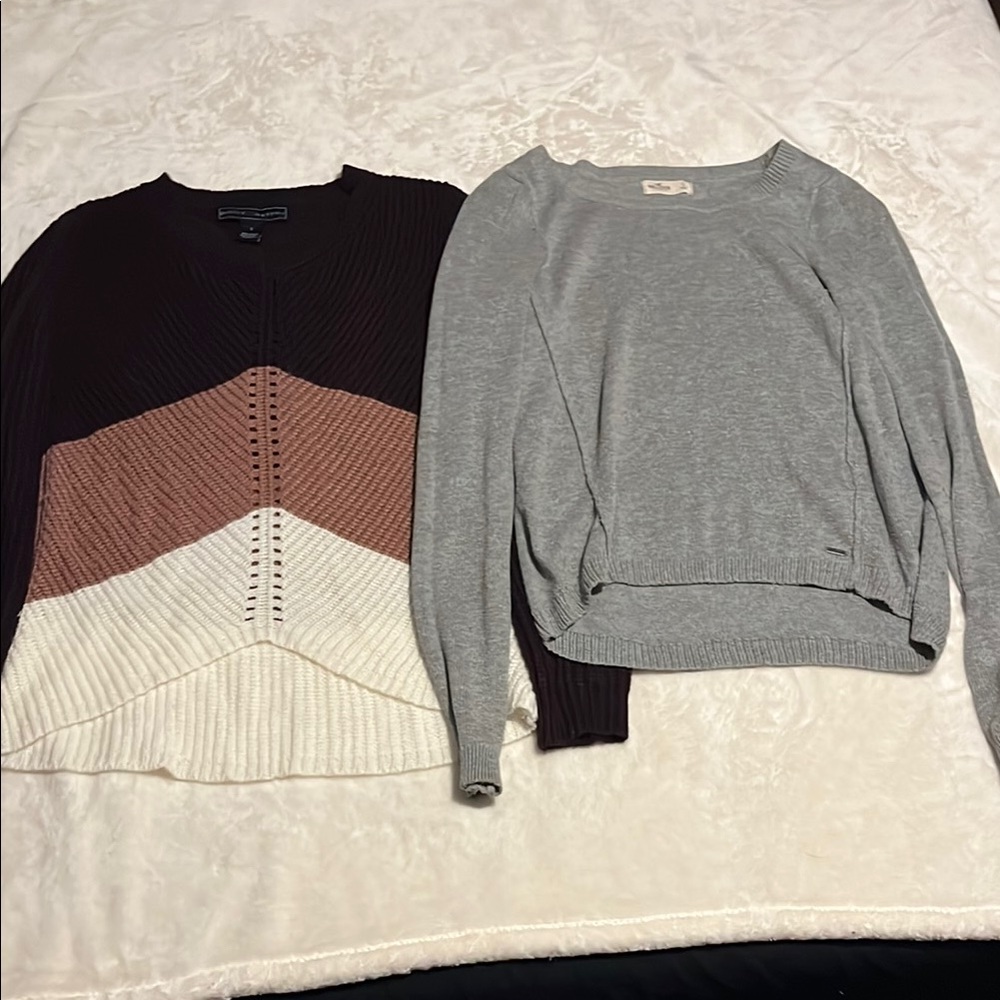 Sweater Set lot of 2 (gray sweater-Hollister)